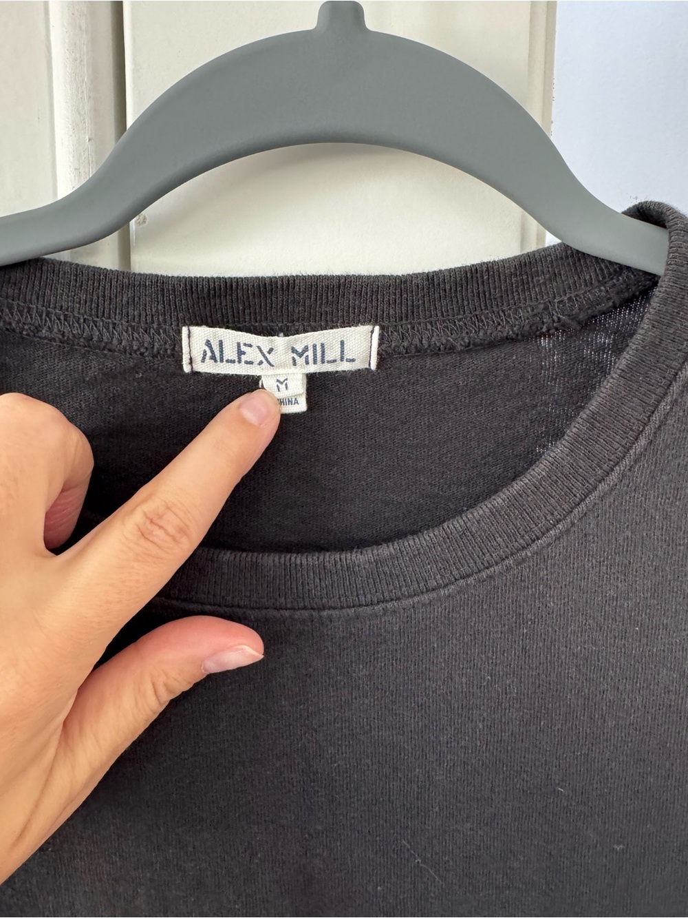 Alex Mill Crewneck Tee in Faded Black - Picture 2 of 4